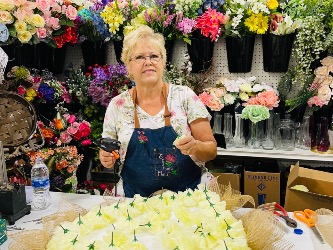 Yellow heart sympathy arrangement 