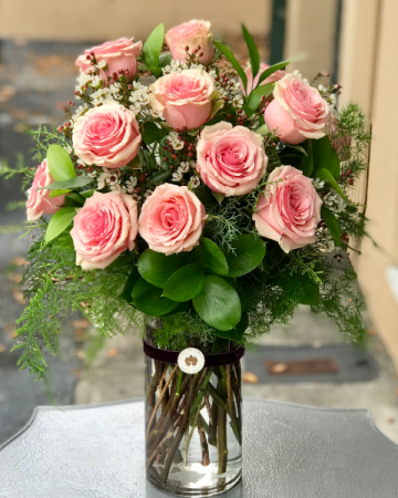 1 Dozen Colored Roses Deluxe Vased Arrangement