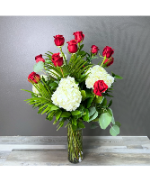 1 Dozen Red Rose with Hydrangea Vase Arrangement