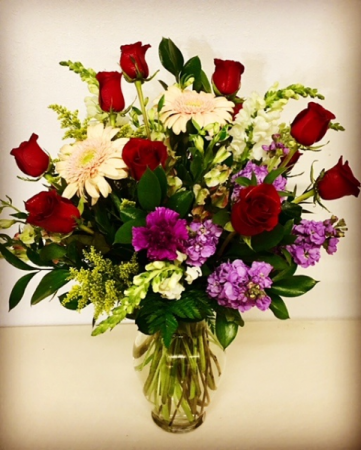 1 Dozen Red Roses 12 Red Roses with Gerber Daisies