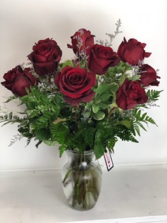 1 Dozen Premium Red Roses Vase Arrangement