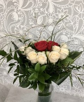 10 white roses 2 red roses no vase 