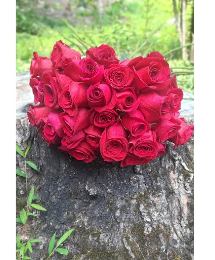 100 Long Stem Red Roses Bouquet