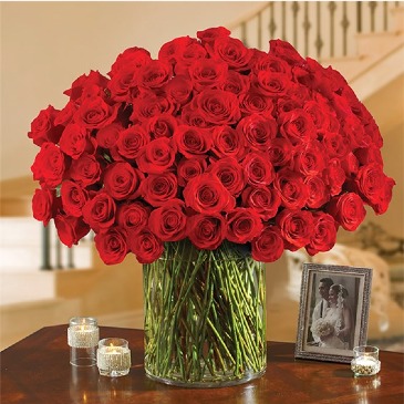 100 Premium Red Roses  VASE ARRANGEMENT in Stockbridge, GA | Ruby's Flowers & Event Decor