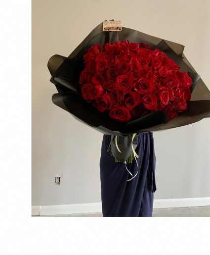 100 Wrapped Red Roses