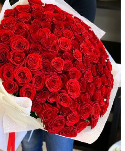 100 WRAPPED RED ROSES 