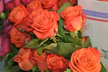 12 Assorted Roses