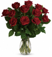 12 Classic Red Roses Vase Arrangement