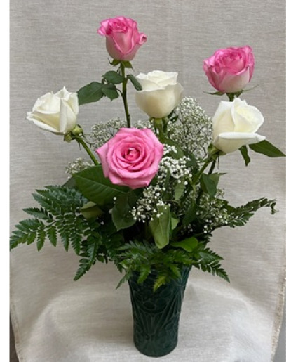 6 WHITE MIXED ROSES Christmas