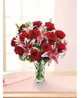 12 RED ROSES WITH STARGAZER  