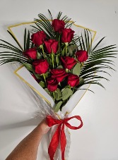 12 Roses Presentation Wrap Bouquet