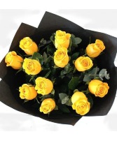 12 Yellow roses Bouquet 