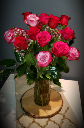 18 ROSE SPECIAL!! Vased arrangement 