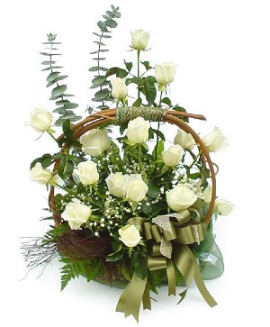 18 roses basket 