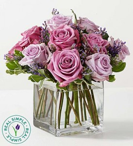 12 Graceful Lavender Bouquet Rose Arrangement