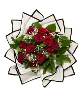 1dz wrapped bouquet with greenery an baby’s breath Classic romance dozen