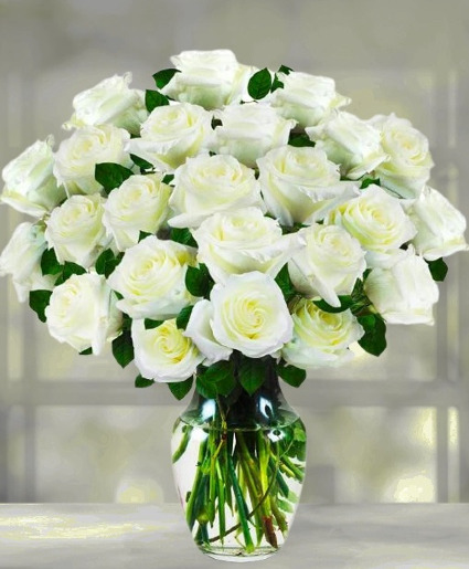 2 1/2 Dozen Delicate White 30 White Roses