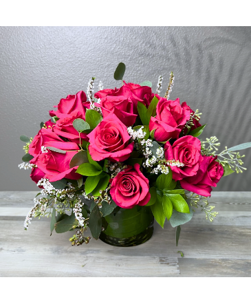 2 Dozen Hot Pink Rose Centerpiece in Henderson, NV | FLOWERS OF THE FIELD 