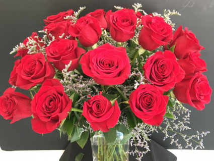 2 dozen red roses