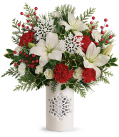 2019 Teleflora's Festive Flurries Bouquet T19X305A