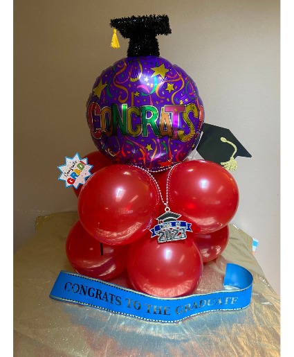 2023 grad center piece balloons  with accents