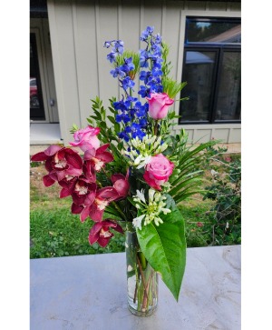2025 Cynbidium Orchid, Roses, Agapanthus, Delphini Designer's Choice
