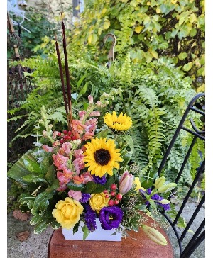 2025 Designer's Choice Sunflowers, Lisianthus, Ros