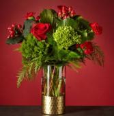 21-C9 FTD Home for The Holidays  Bouquet  