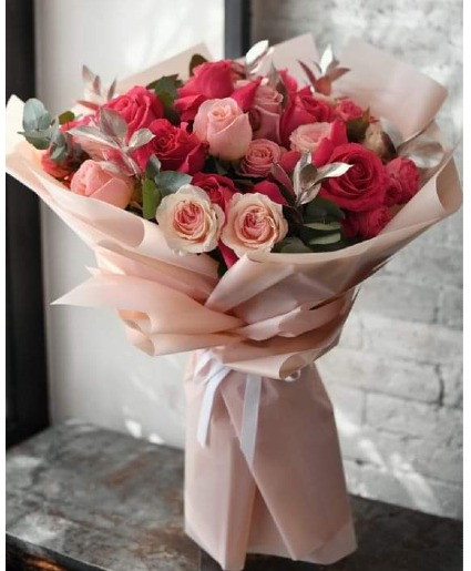 24 mixed roses bouquet 