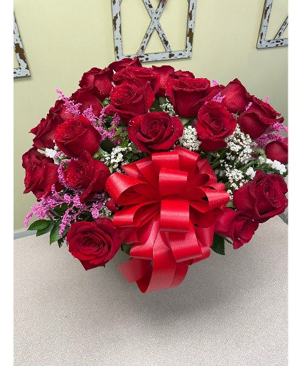 24 PREMIUM RED ROSES VASE ARRANGEMENT