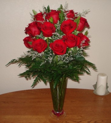 24 ROSAS GRANDES Y ELEGANTES Rosas  Rojas  in Fairfield, CA | ADNARA FLOWERS & MORE