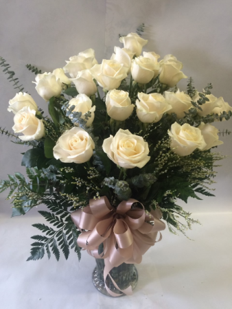 Two Dozen White Roses Arranged in Vase in Red Lake, ON | FOREVER GREEN GIFT BOUTIQUE