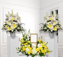 3 PC YELLOW AND WHITE MEMORIAL PACKAGE 2-PEDESTAL ARRANGEMENTS AND LARGE URN/PHOTO PC
