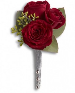 3 Red Spray Rose Boutonniere Boutonniere