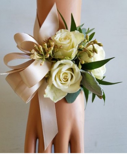 (3) Rose Deluxe Corsage  