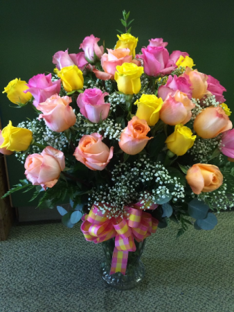 30 Assorted Roses Arranged in Vase  in Red Lake, ON | FOREVER GREEN GIFT BOUTIQUE