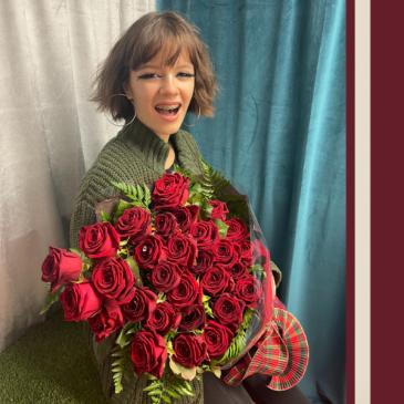 30 Premium Roses Presentation Bouquet in Brentwood Bay, BC | PETALS N BUDS BRENTWOOD BAY FLORIST