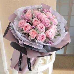 pink roses bouquet  