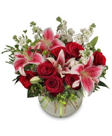 STARTS IN THE HEART Flower Arrangement