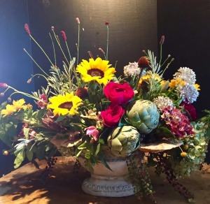 $350 Seasonal Arrangement 