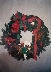 36 in Wreath w/ Decor Christmas Wreath