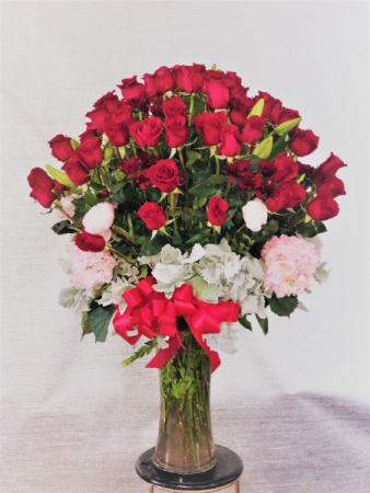 4 dz roses vase 