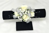 4-WHITE SPRAY ROSES W/SILVER ACCENTS CORSAGE/WRIST