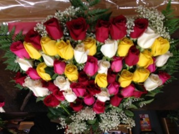 50 MIXED ROSE ARRANGEMENT Presentation style, pure luxury.