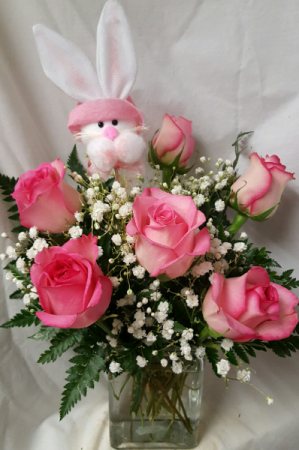 6 pink roses arranged with Easter Pic! 