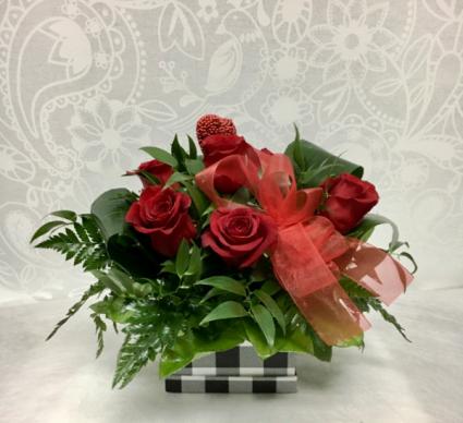 6 Red roses in a box Roses