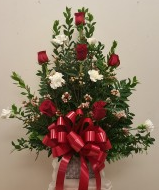 6 rose & 6 carnation with squqre vase 