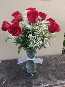 Mom & Pop Dz Red Rose Bouquet 29.95 Dz Red Roses