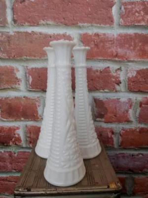 7" Milk Glass Vase 