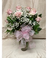7 pink roses in vase 